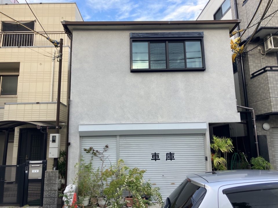 正面吹付で高級感を